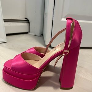 pink never worn heels size 9!